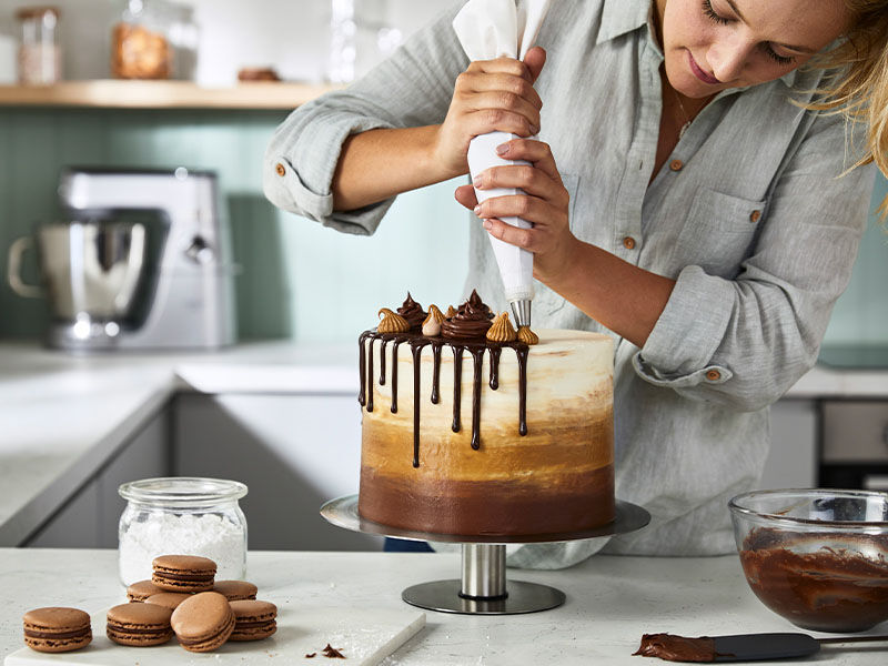 2_KW_PS_KWSD100_Cake Decorating Set_Low Res.jpg